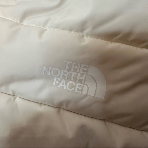 The North Face Women’s Aconcagua 3 Vest
Color: White Dune - Picture 16 of 16